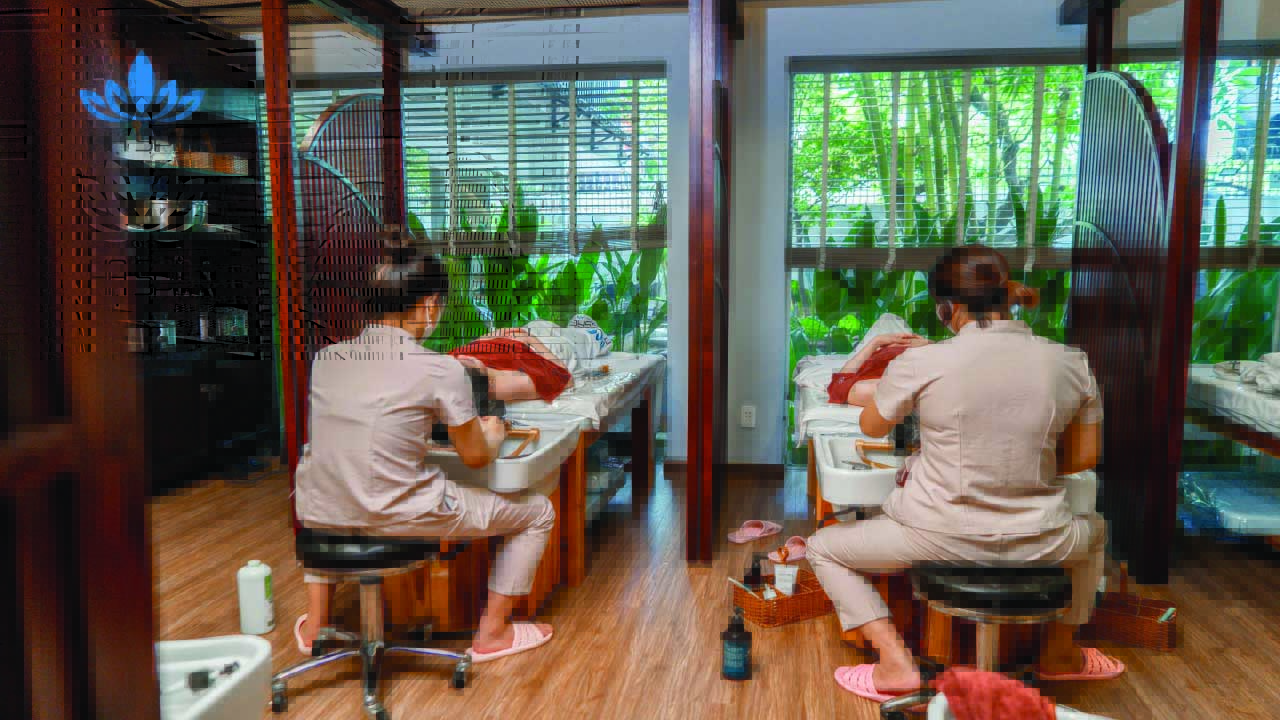Gội đầu dưỡng sinh cặp đôi
