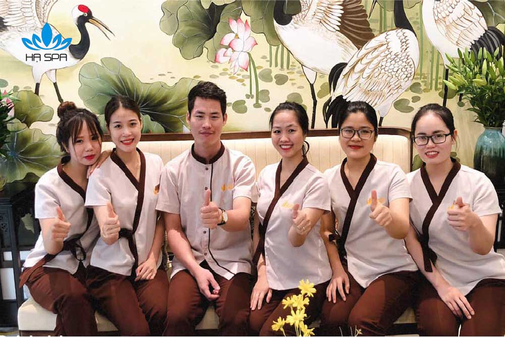 co nen nhuong quyen spa khong