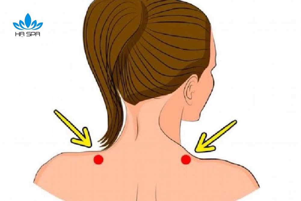 massage huyet kien tinh o vai