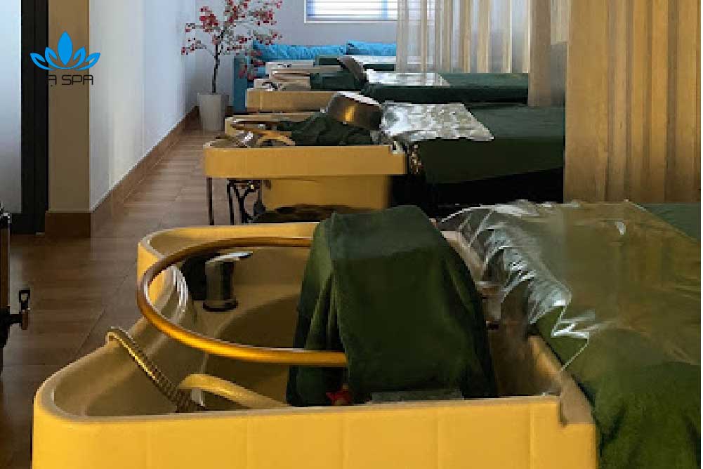 smiley spa therapy