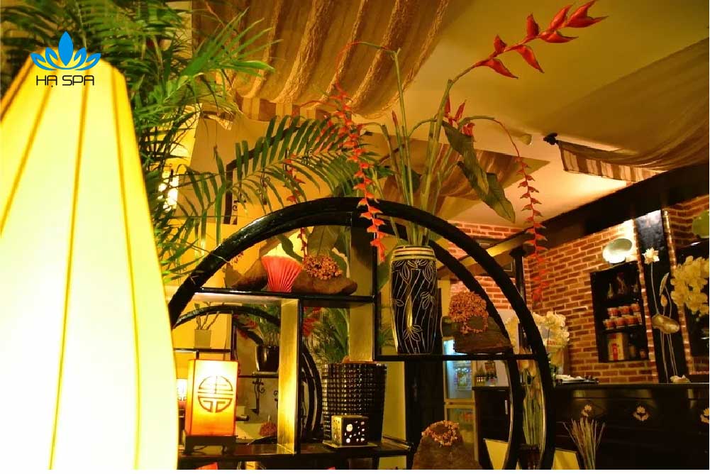 golden lotus spa massage club