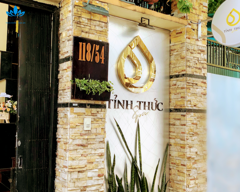 tinh thuc spa massage khoe quan 3 dong khach