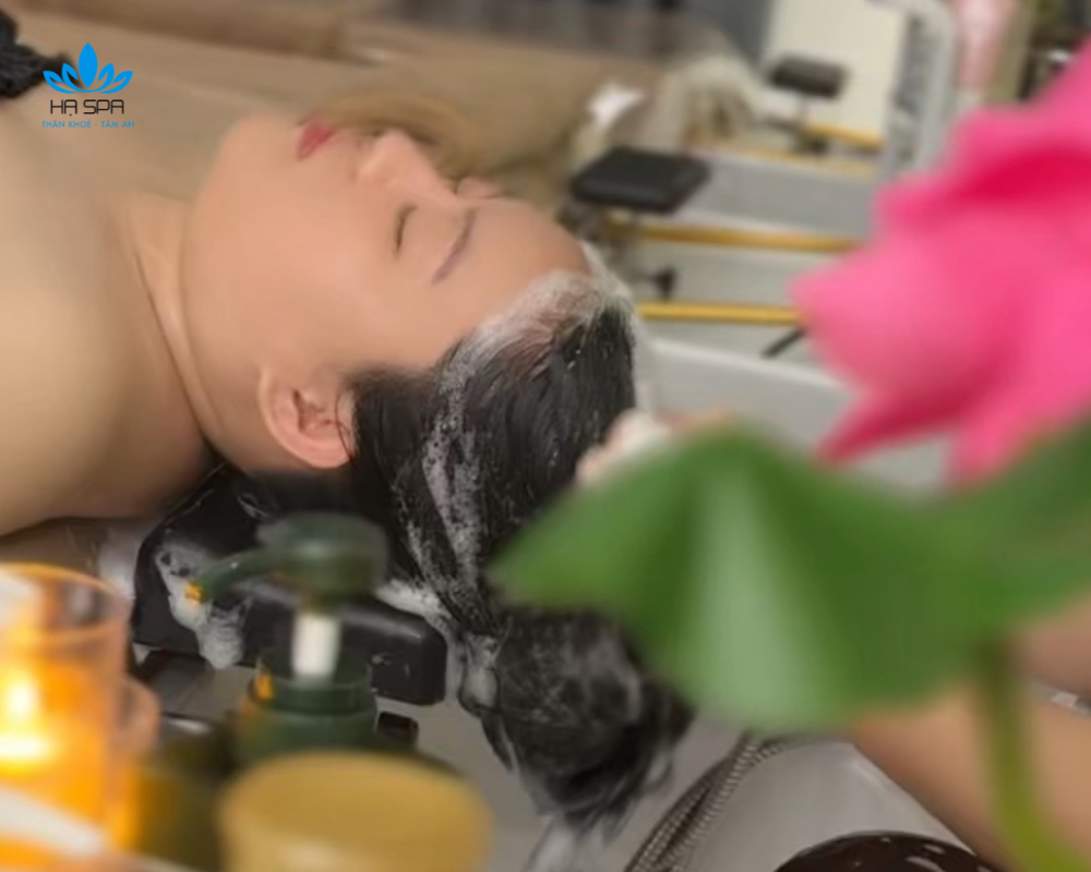 kwan relax goi dau duong sinh quan go vap dong khach