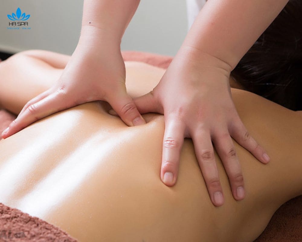 Massage Aroma là gì? Có lợi ích gì cho sức khỏe? Địa chỉ uy tín tại TPHCM 7 ky thuat nan bop body aroma massage