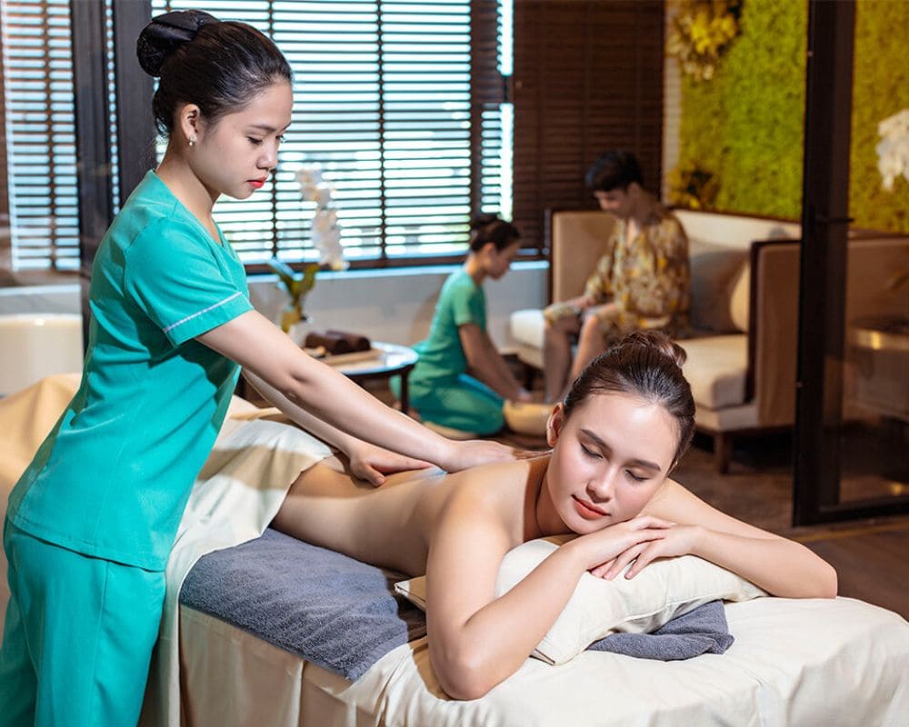 FLC luxury resort sam son tiem massage sam son uy tin