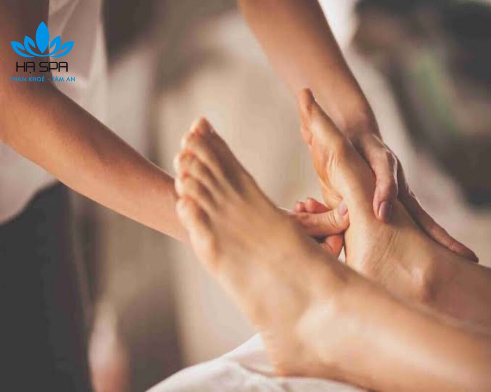 Hướng dẫn cách mát xa chân (foot) tại nhà đơn giản hiệu quả nhất 7 Khởi động bàn chân bằng các động tác nhẹ nhàng