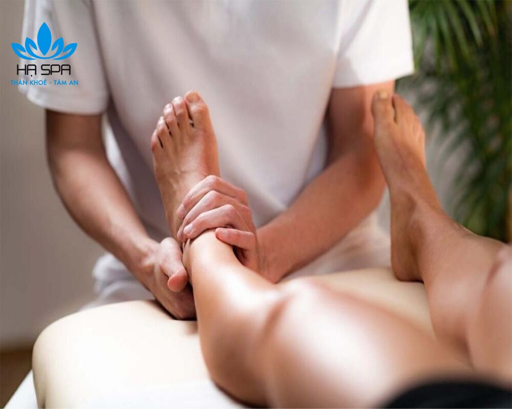 Hướng dẫn cách mát xa chân (foot) tại nhà đơn giản hiệu quả nhất 8 Xoa bóp toàn bộ bàn chân